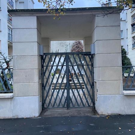 Cosy Appart Proche Paris Saint-Denis-en-Margeride Exterior foto